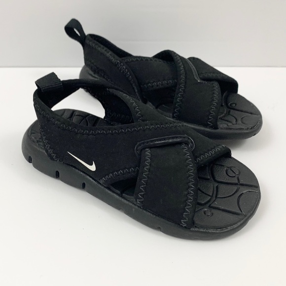 black nike toddler sandals